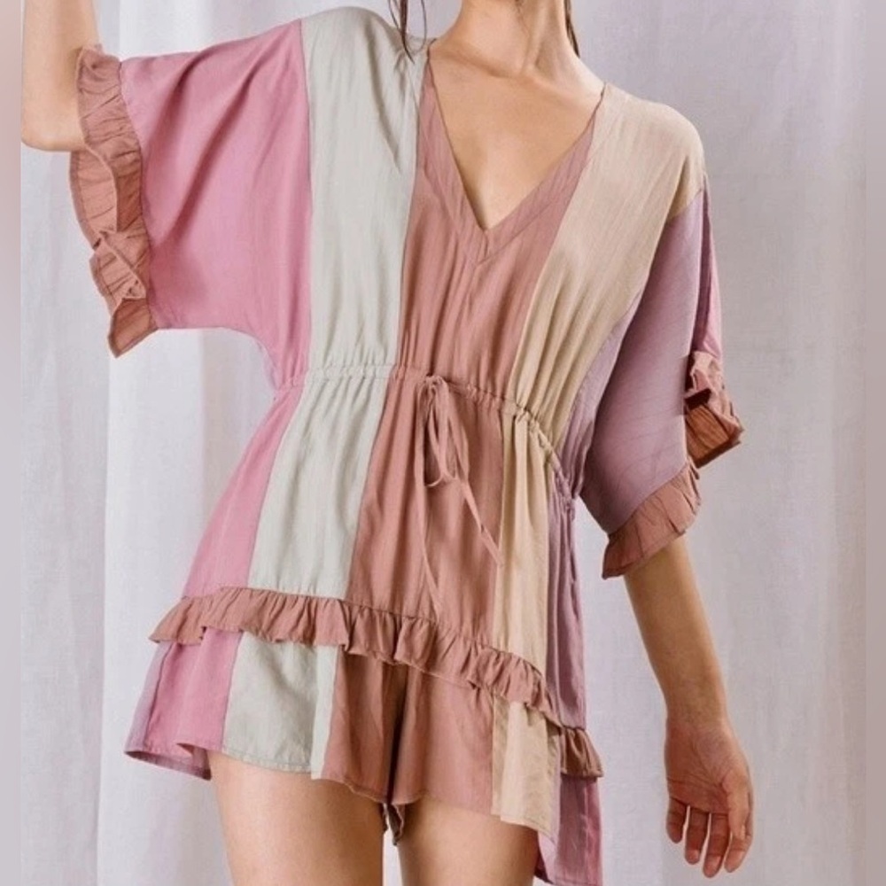 STORIA Colorblock Lightweight Pull On Romper V-Neck Ruffle Dolman Sleeve Sz Med